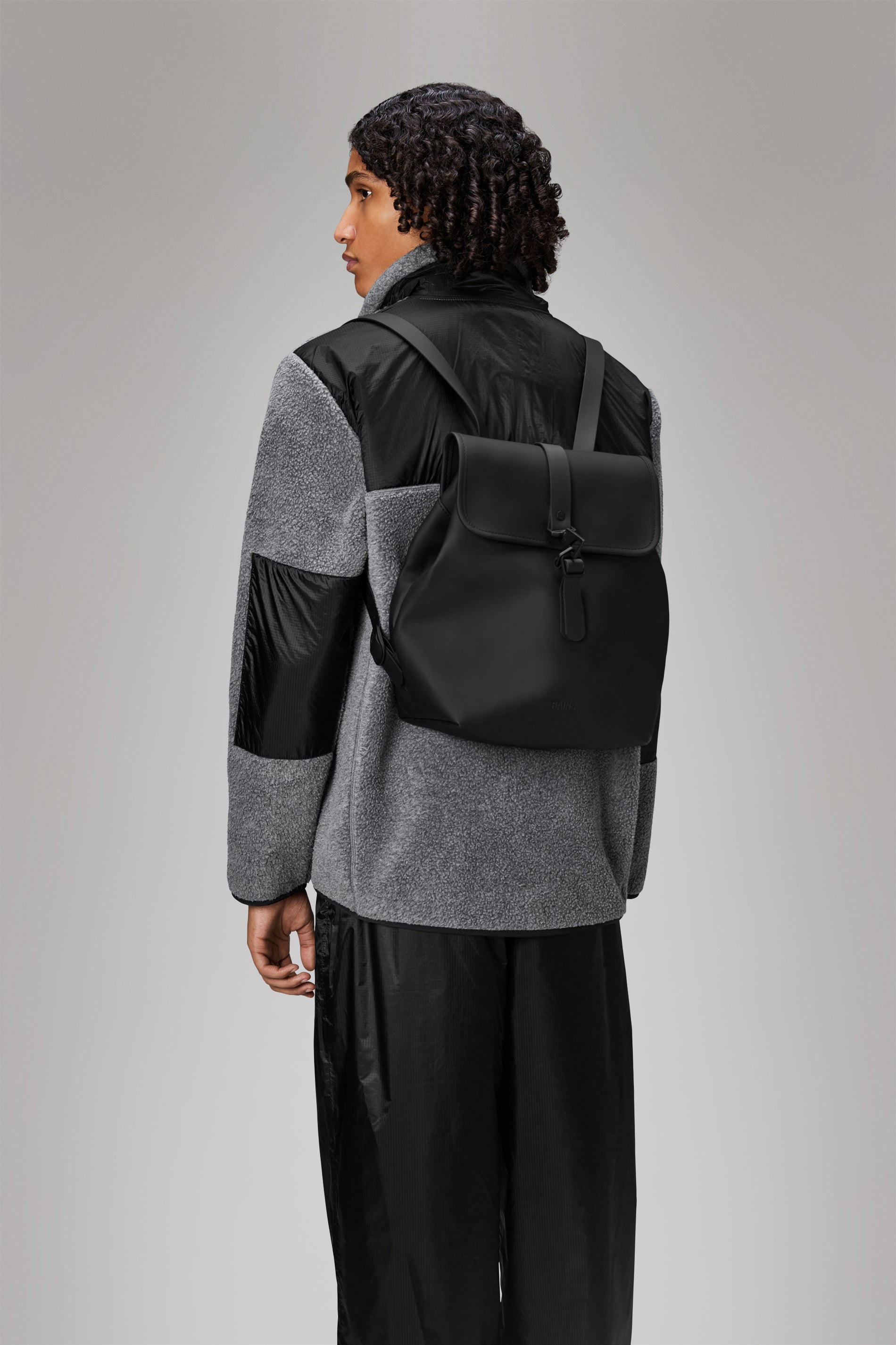 RAINS Bucket Backpack | King's Cross