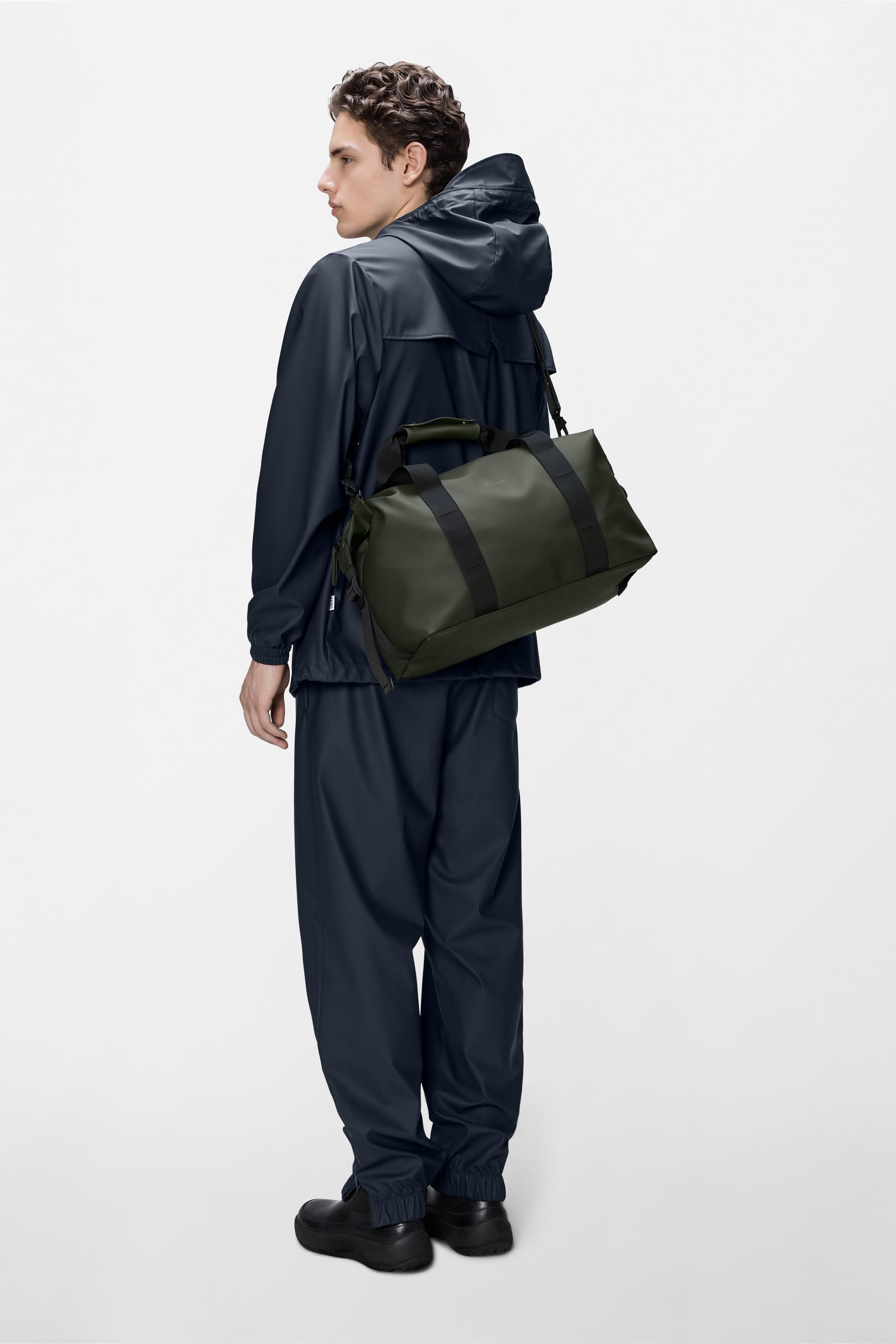 RAINS Hilo Weekend Bag Small Green 18L H26 x D20 x W40 cm Weekender