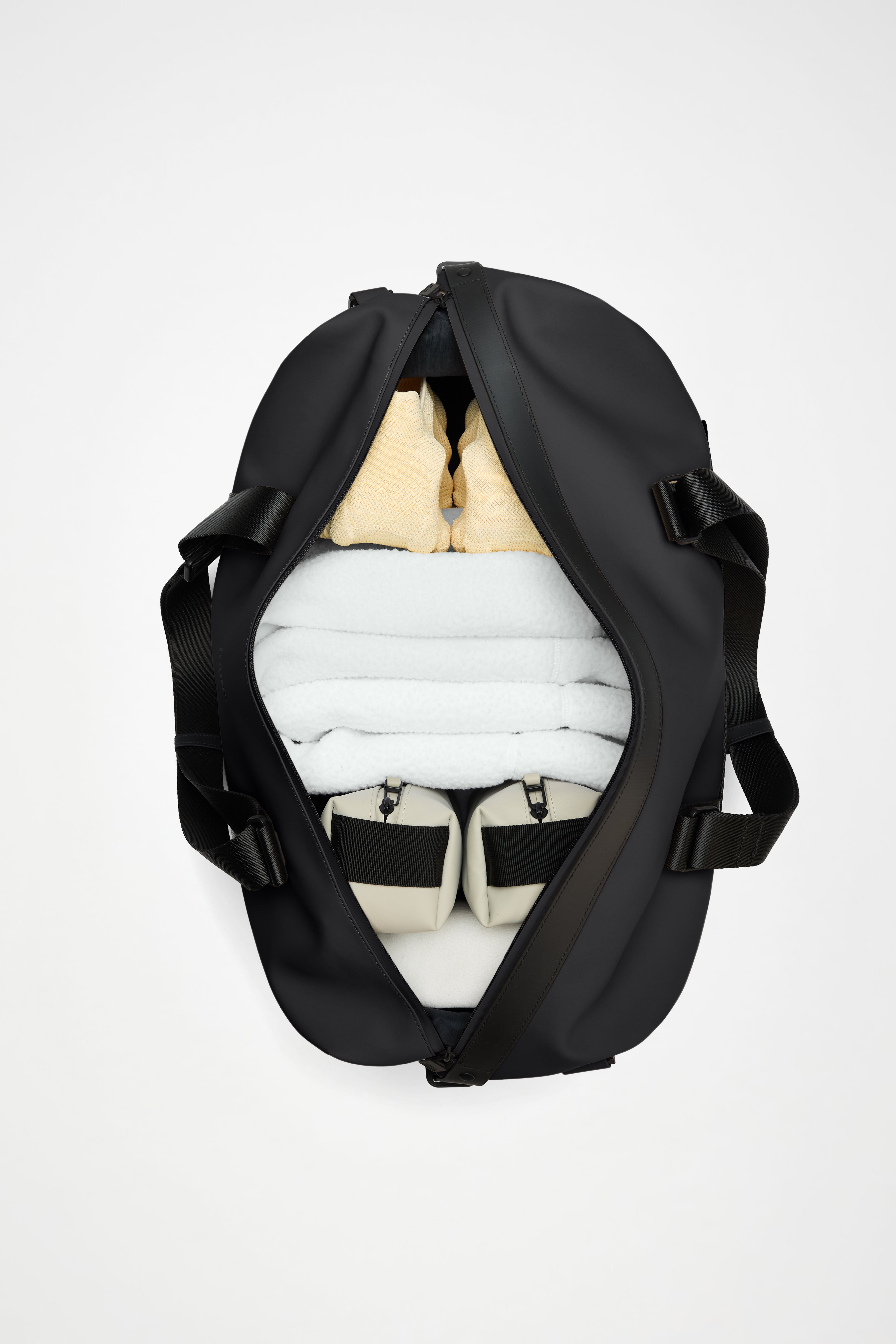 RAINS OTG Weekend Bag Black 33L H28 x D22 x W50 cm Weekender
