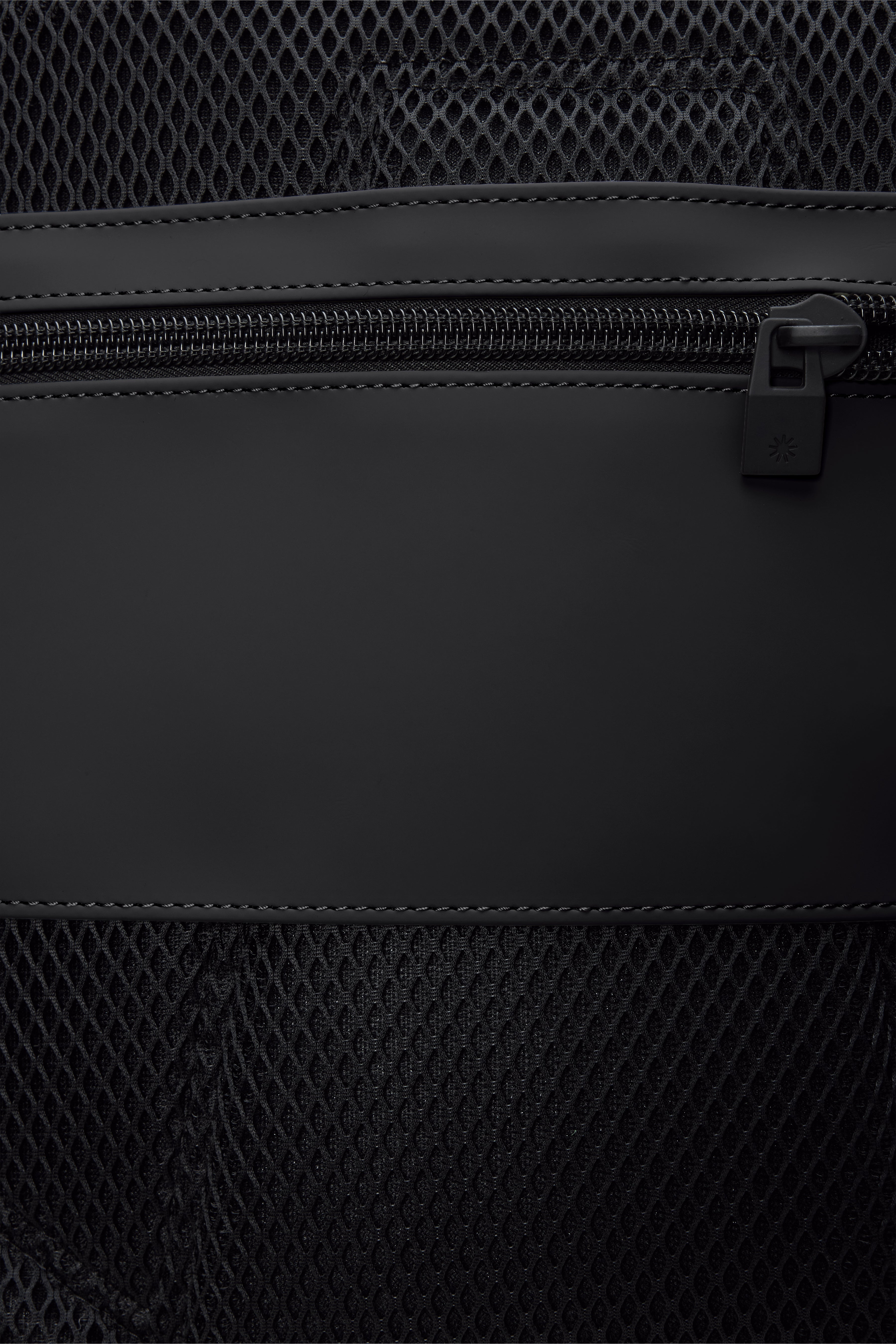 RAINS Texel Tote Backpack Black 15L H43 x D12.50 x W32 cm Backpack
