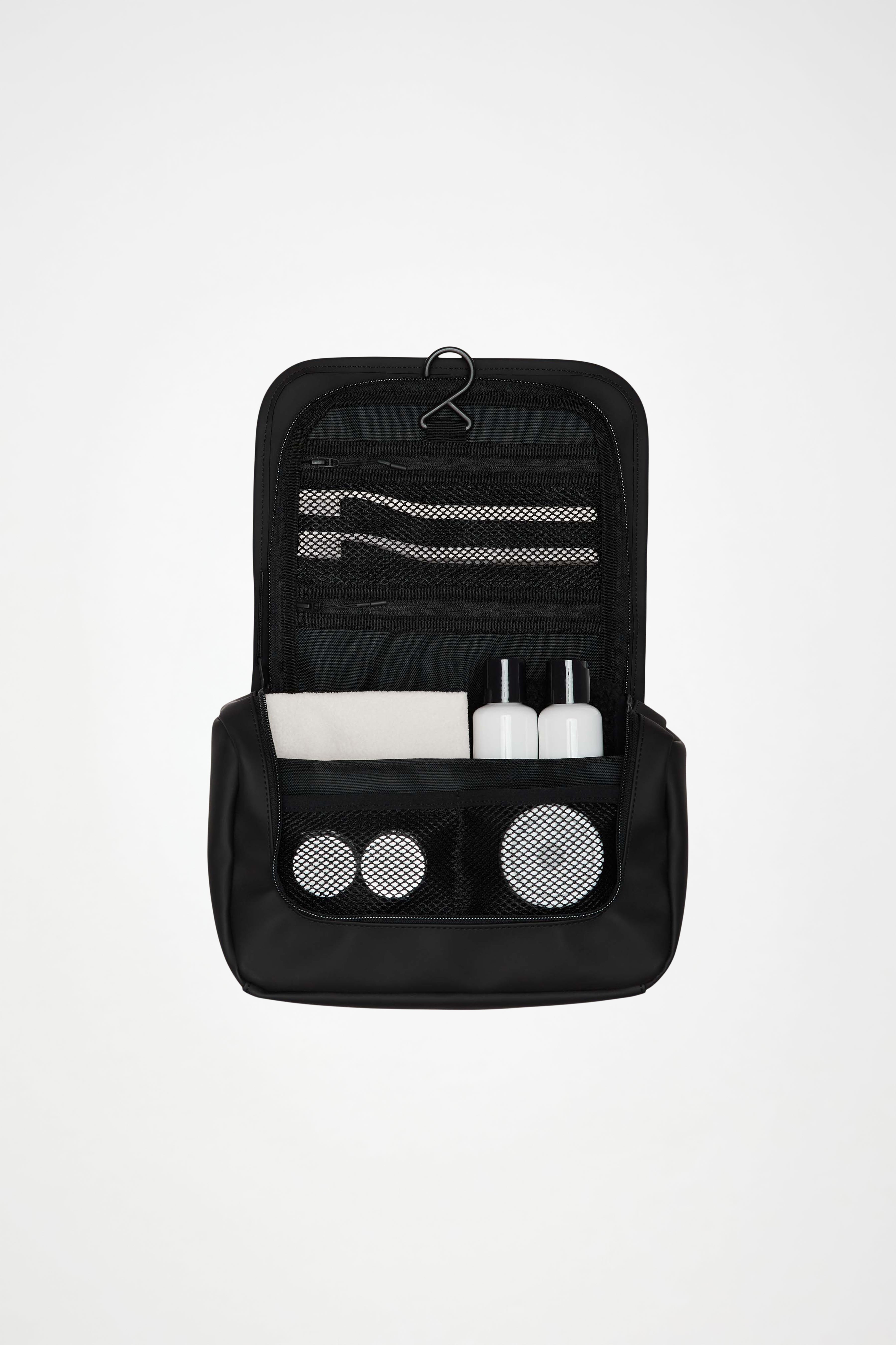 RAINS Texel Wash Bag Black 5.50L H18 x D12 x W26 cm Wash Bag