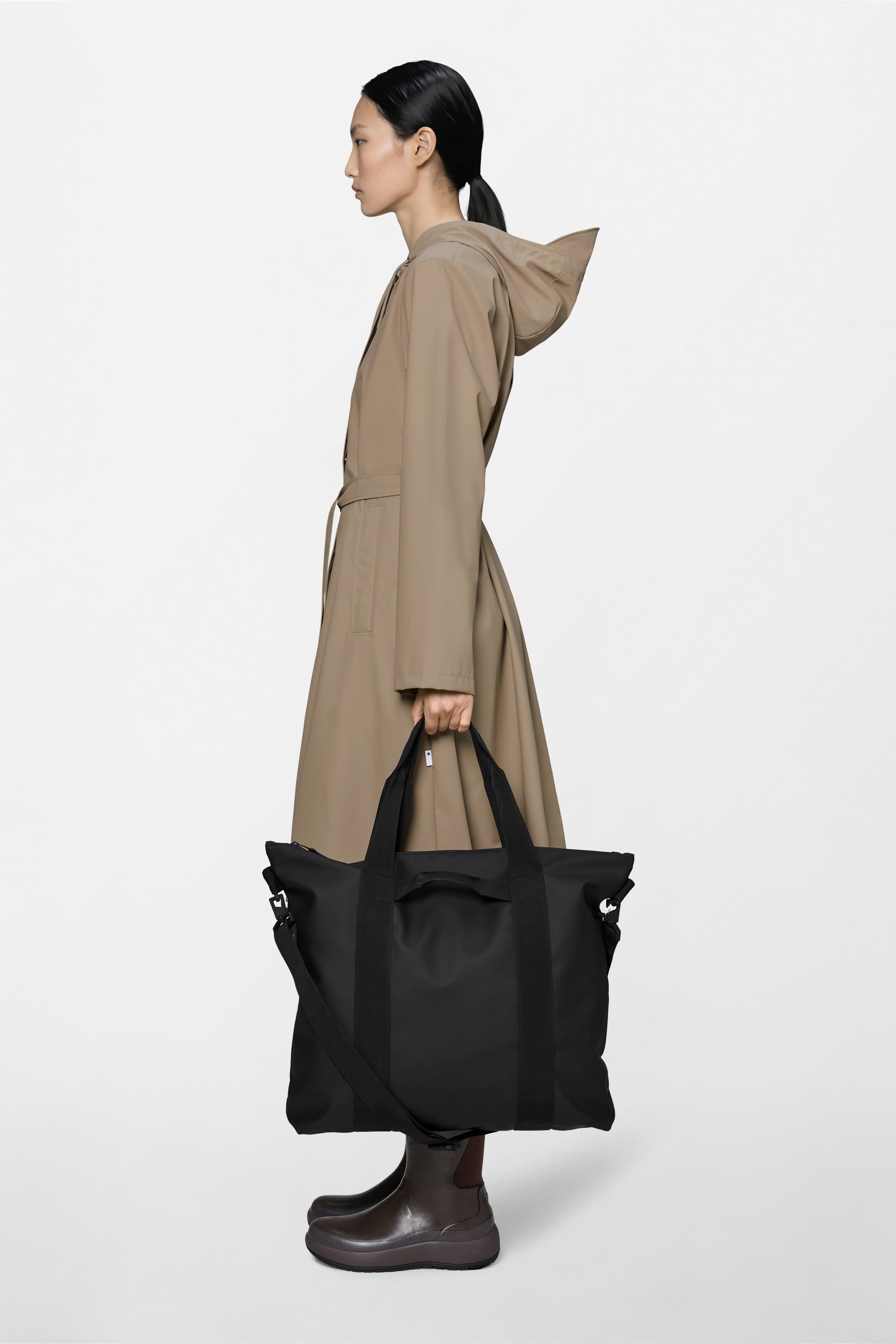 RAINS Tote Bag Black 22L H44 x D11 x W55 cm Tote